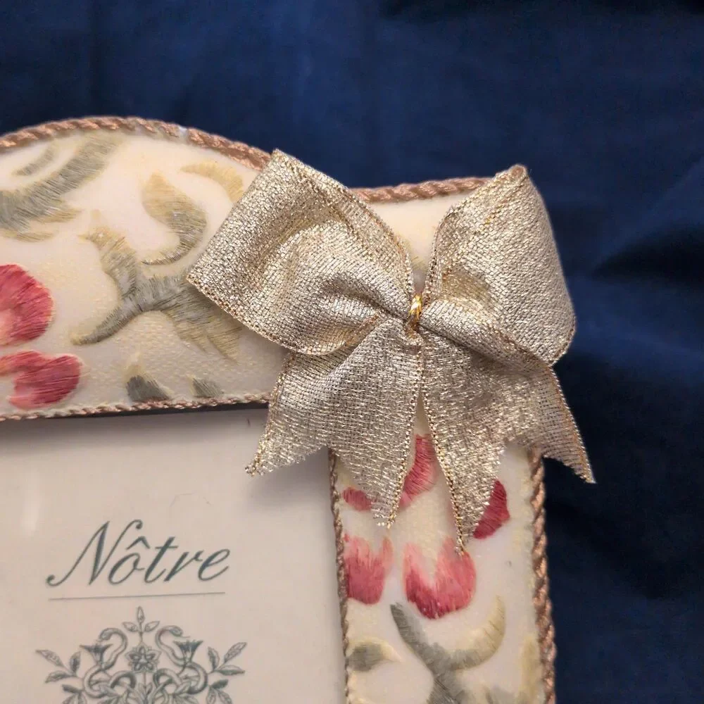 Vintage Cottagecore Ceramic Floral Picture Frame 3.5